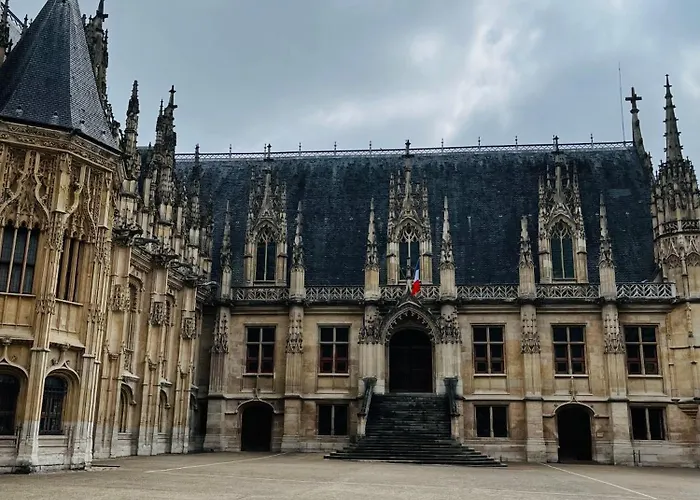 Saint Nicaise - Centre Historique De